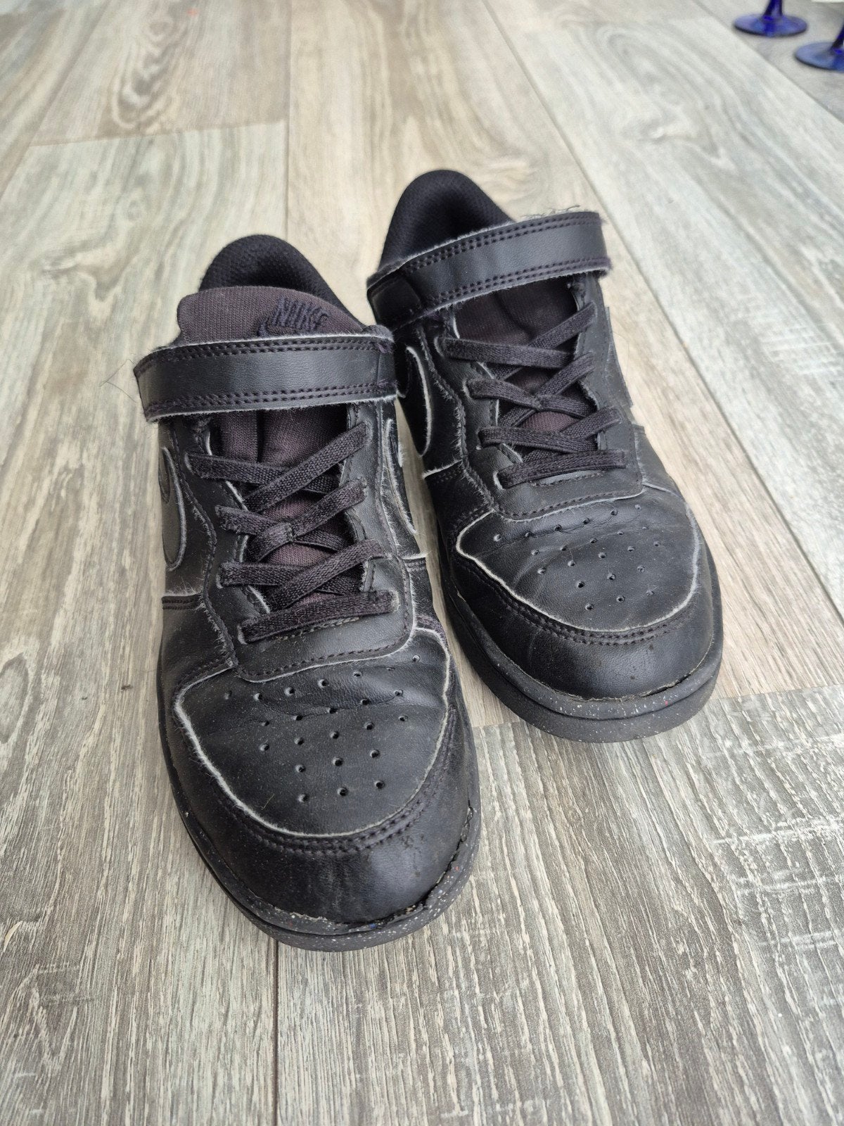Nike Court Borough Low 2 sneakers maat 35 zwart, Kinderen en Baby's, Kinderkleding | Schoenen en Sokken, Gebruikt, Jongen of Meisje