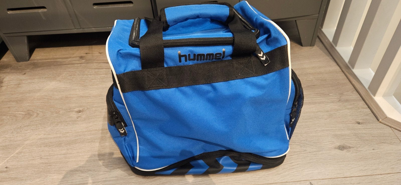 Hummel sporttas blauw, Ophalen of Verzenden, Zo goed als nieuw, Buitenlandse clubs, Overige typen
