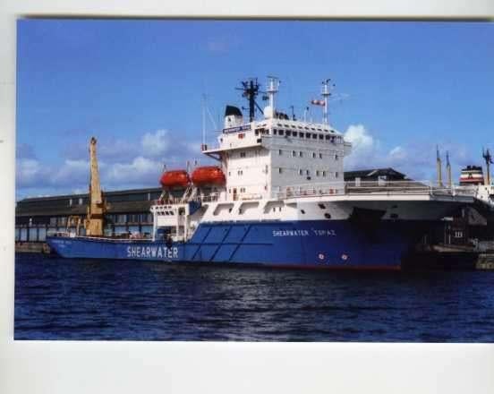scheepvaart-foto-LOBITH-werf de hoop-shearwater topaz, Ophalen of Verzenden, Zo goed als nieuw, Boek of Tijdschrift