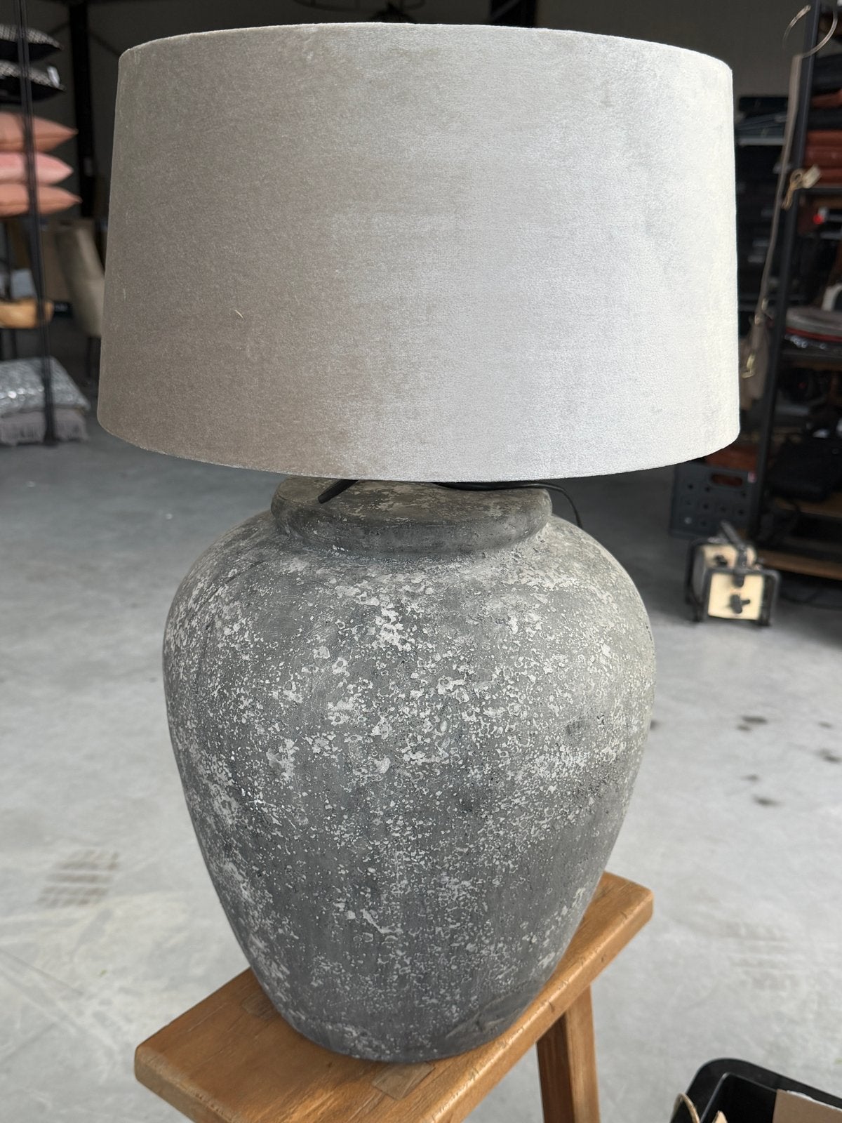 Sfeervolle kruiklamp met kap - grijs/beige, Huis en Inrichting, Ophalen, Gebruikt, Grijs, Landelijk