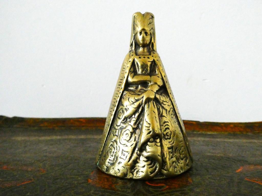 Bronzen tafelbel handbel dame in middeleeuwse kledij, Antiek en Kunst, Antiek | Koper en Brons, Ophalen of Verzenden, Brons