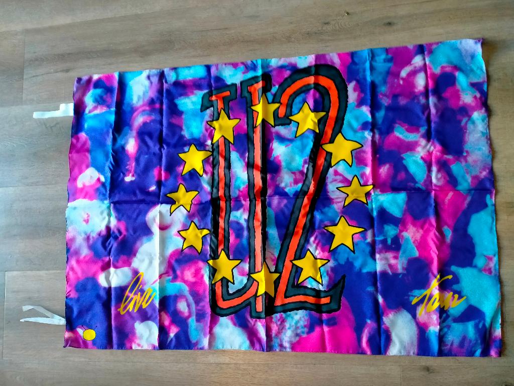 U2 Live Tour Bono the Edge vintage muziek rock vlag RARE, Verzamelen, Muziek, Artiesten en Beroemdheden, Zo goed als nieuw, Overige typen
