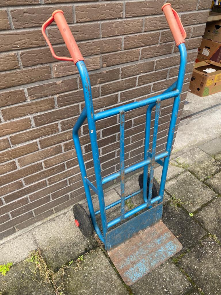 Degelijke zware steekwagen 60€, 100 liter of meer, Ophalen, Gebruikt, Steekwagen