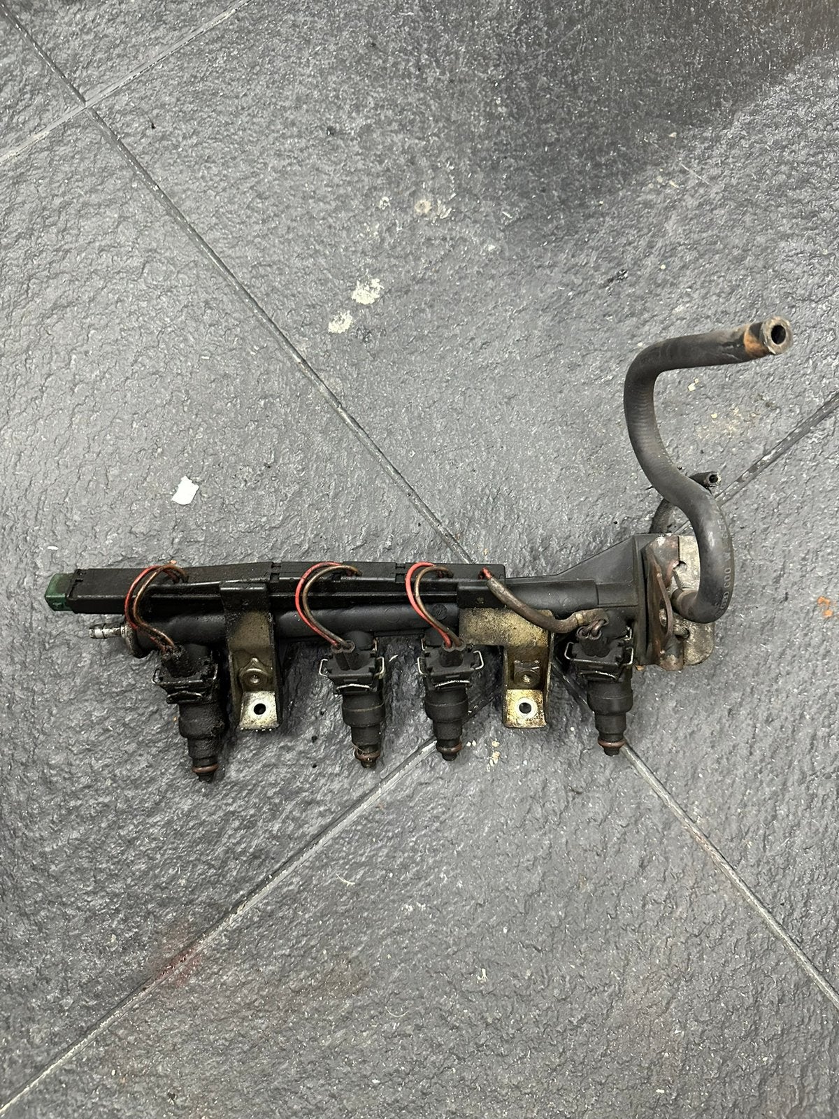 Brandstof galerij golf 1 cabrio 2H onderdeel nr 037 133 317L, Auto-onderdelen, Brandstofsystemen, Ophalen, Gebruikt, Volkswagen