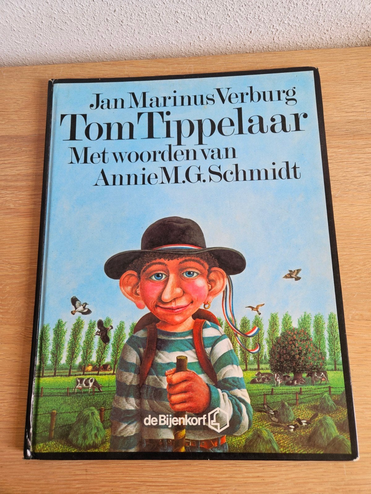Groot boek Tom Tippelaar 1977, Ophalen of Verzenden, Gelezen