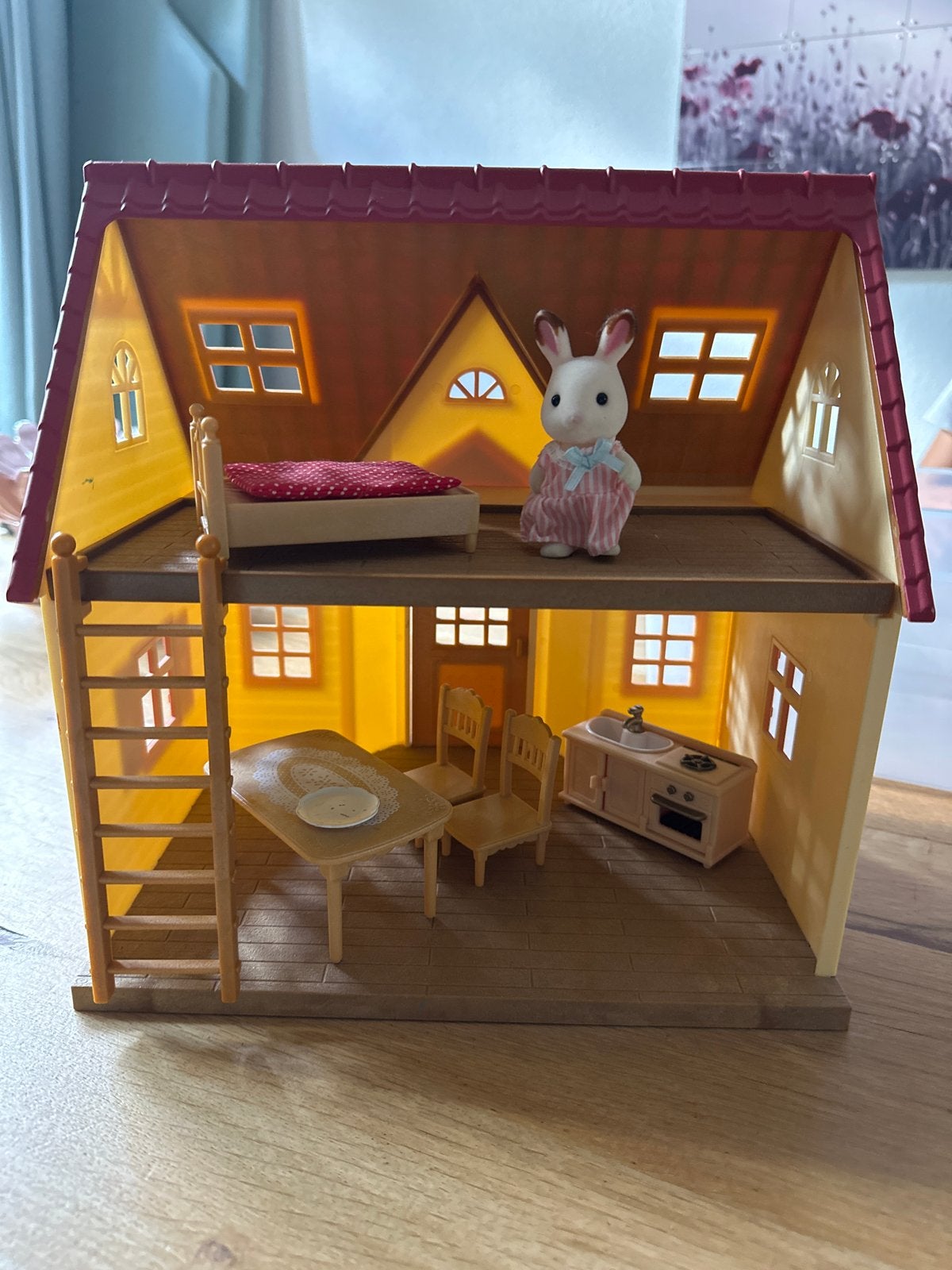 Sylvanian Families Huis met Meubels en Konijntje, Ophalen of Verzenden, Gebruikt, Jongen of Meisje