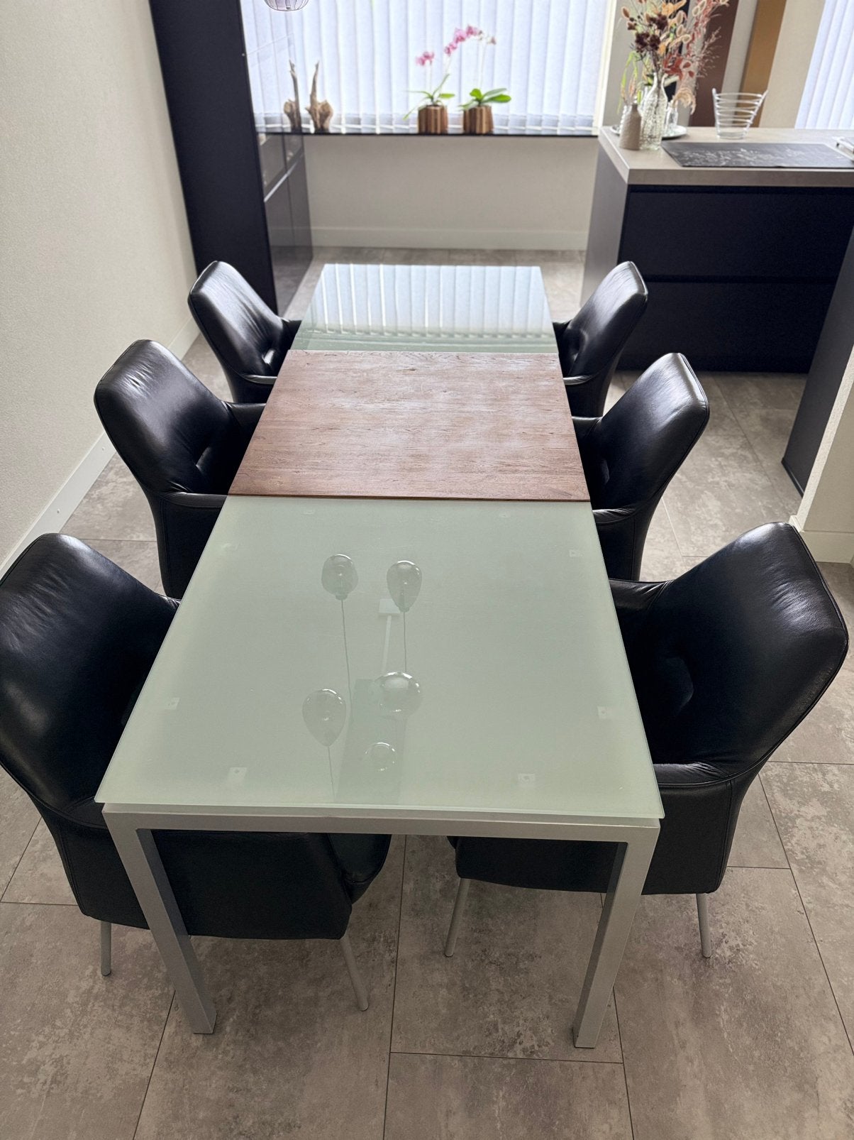 Te koop eettafel met 6 leren stoelen, Ophalen, Gebruikt