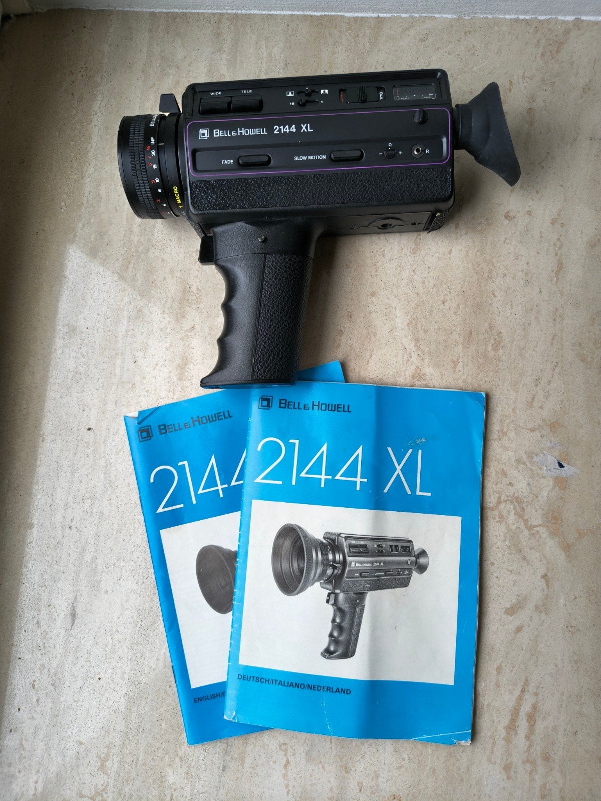 Bell & Howell 2144 XL Super 8 Camera met afsluitbare koffer, Ophalen of Verzenden, 8mm, Camera