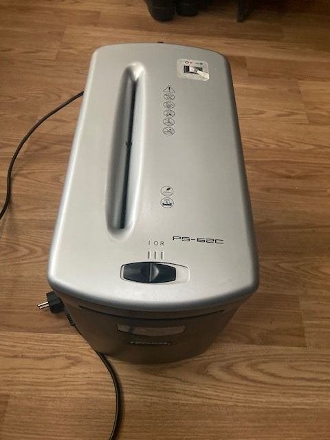 fellowes ps 62c papier versnipperaar werkend te zien, Ophalen of Verzenden, Zo goed als nieuw