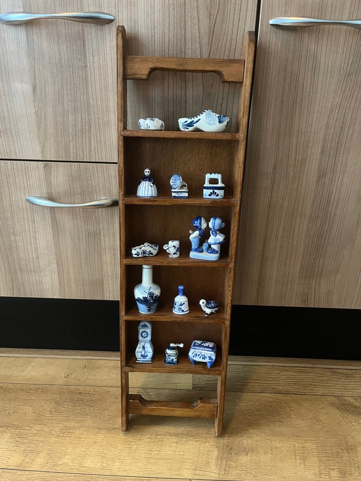 Delfts Blauw Miniatuur Collectie in Houten Rekje, Ophalen of Verzenden, Gebruikt