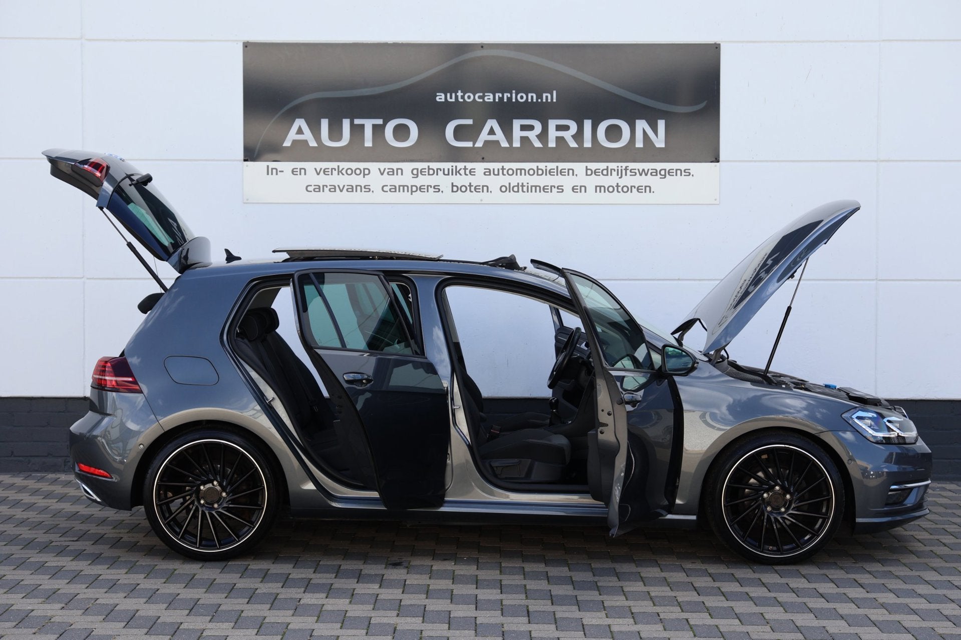 Volkswagen Golf 1.5 TSI Highline Pano Virtual Carplay !, Auto's, Voorwielaandrijving, Dealer onderhouden, Zwart, 4 cilinders