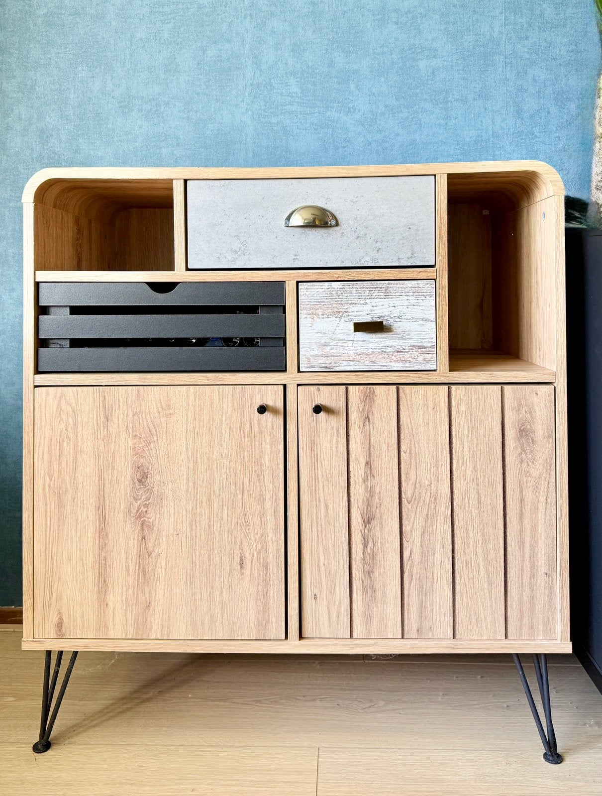Modern storage cabinet in industrial style, Ophalen of Verzenden