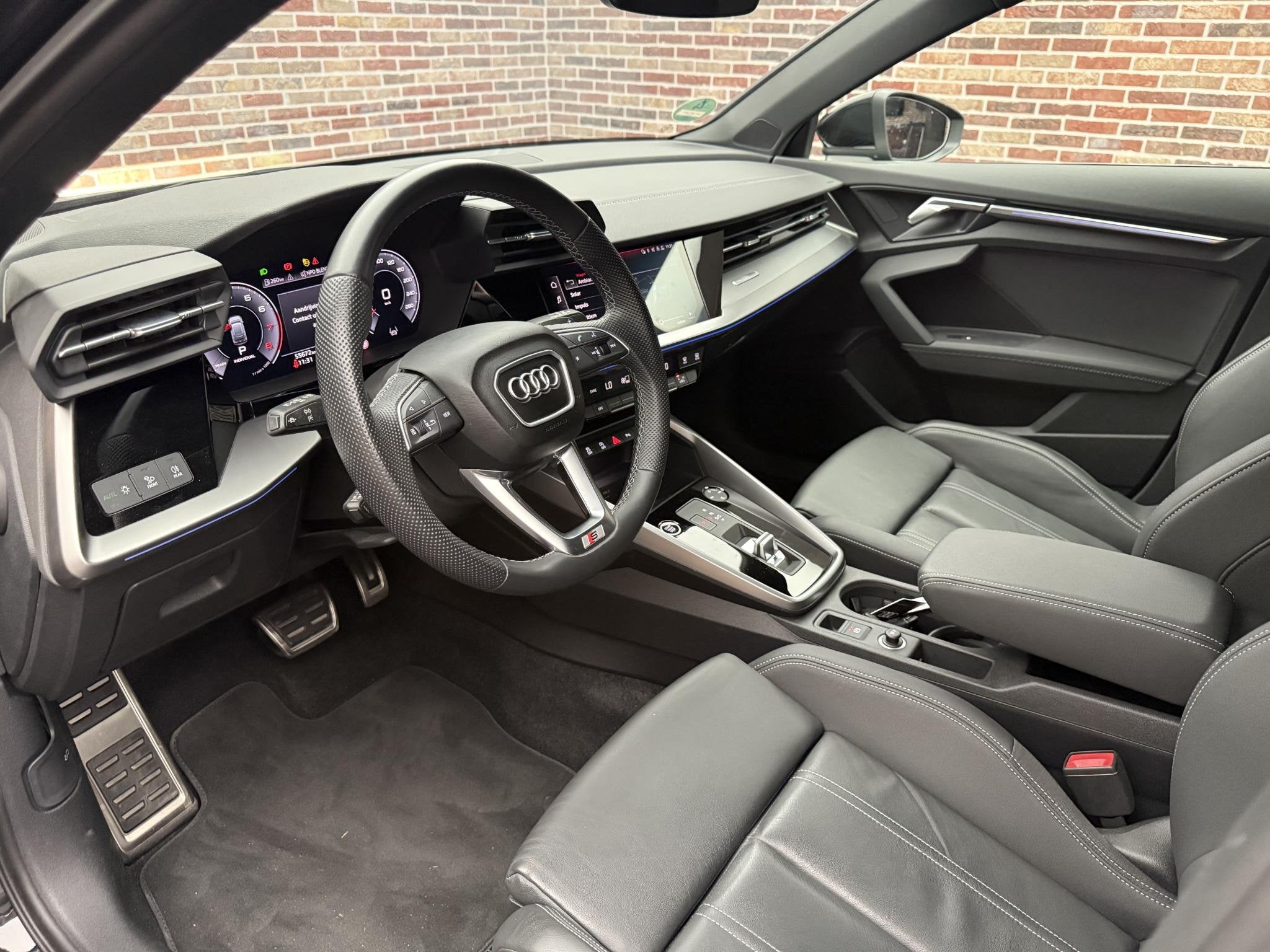 Audi A3 Sportback 35 TFSI S edition | Standkachel | Leer |, Dealer onderhouden, 4 cilinders, 150 pk, Zwart