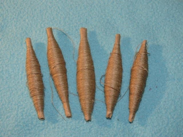 5 klosjes naturel dun linnen garen voor oa kantklossen, Hobby en Vrije tijd, Kantklossen, Ophalen of Verzenden, Nieuw, Garen