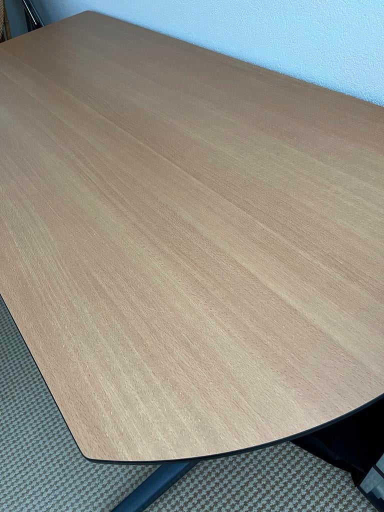 Goed onderhouden bureau 180 x 80 cm, Huis en Inrichting, Bureaus, Zo goed als nieuw, Ophalen of Verzenden