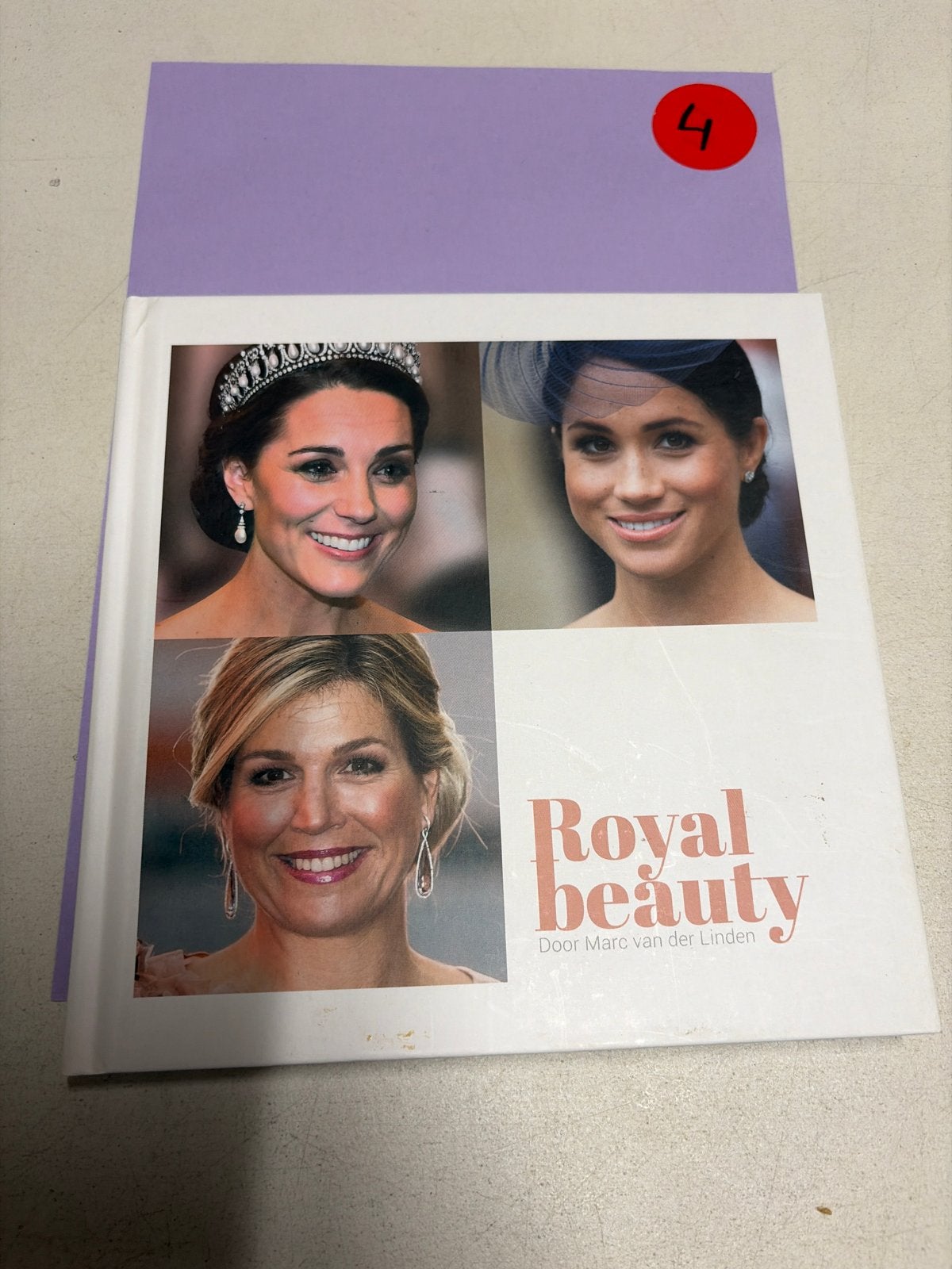 Royal Beauty: Boek over Kate, Meghan en Máxima, Ophalen of Verzenden, Zo goed als nieuw, Buitenland, Tijdschrift of Boek
