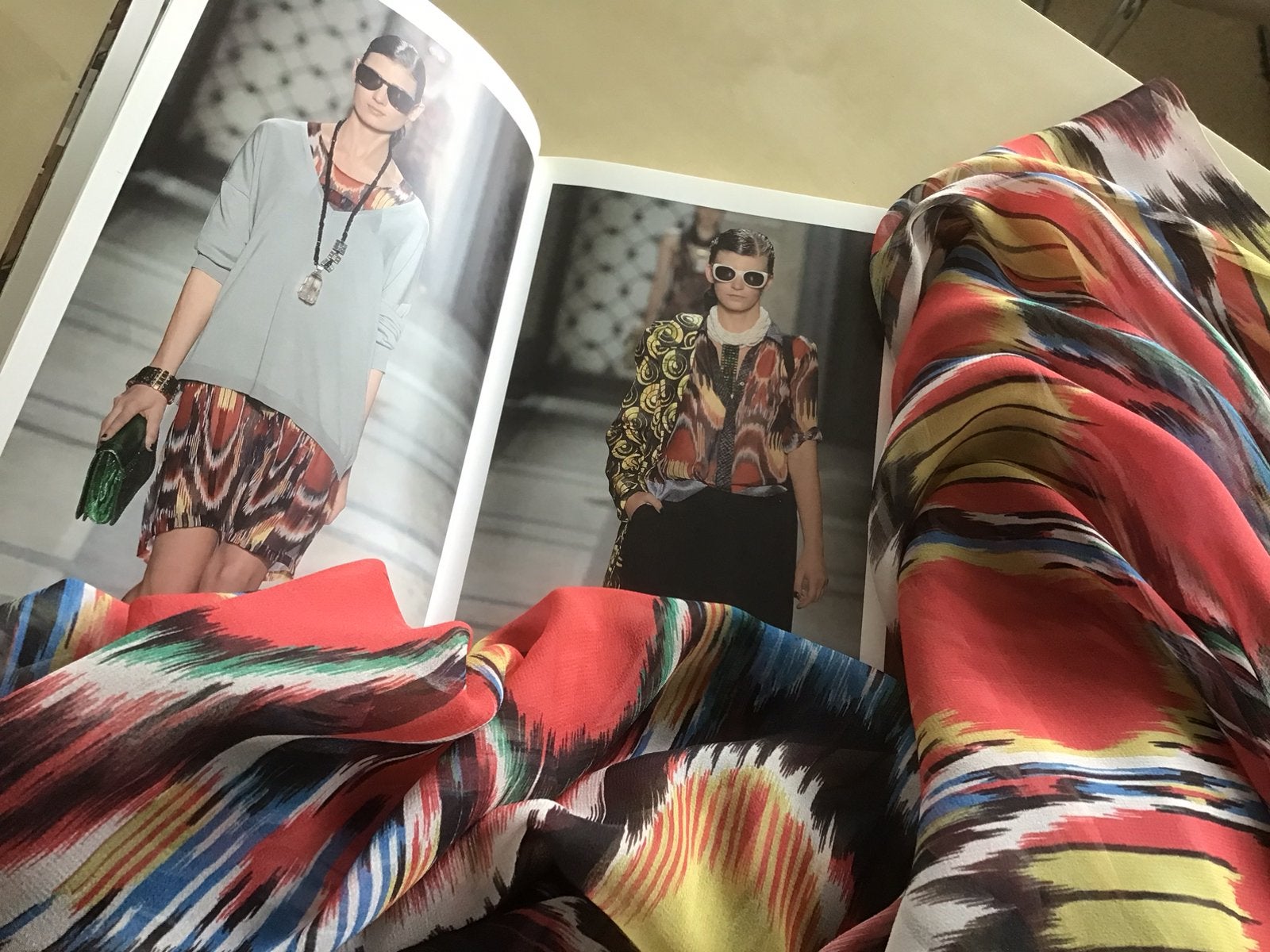 Stof dries van Noten, Overige kleuren, 120 cm of meer, Nieuw, Ophalen of Verzenden