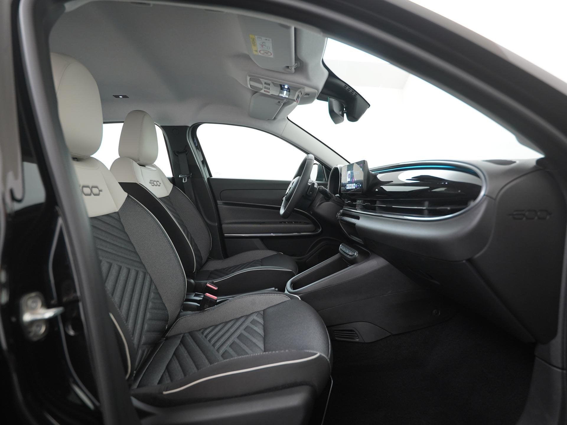 Fiat 600 1.2 Hybrid Urban | Digital Cockpit | Parkeersensor, Auto's, 12 maanden, Stof, Gebruikt, Euro 6