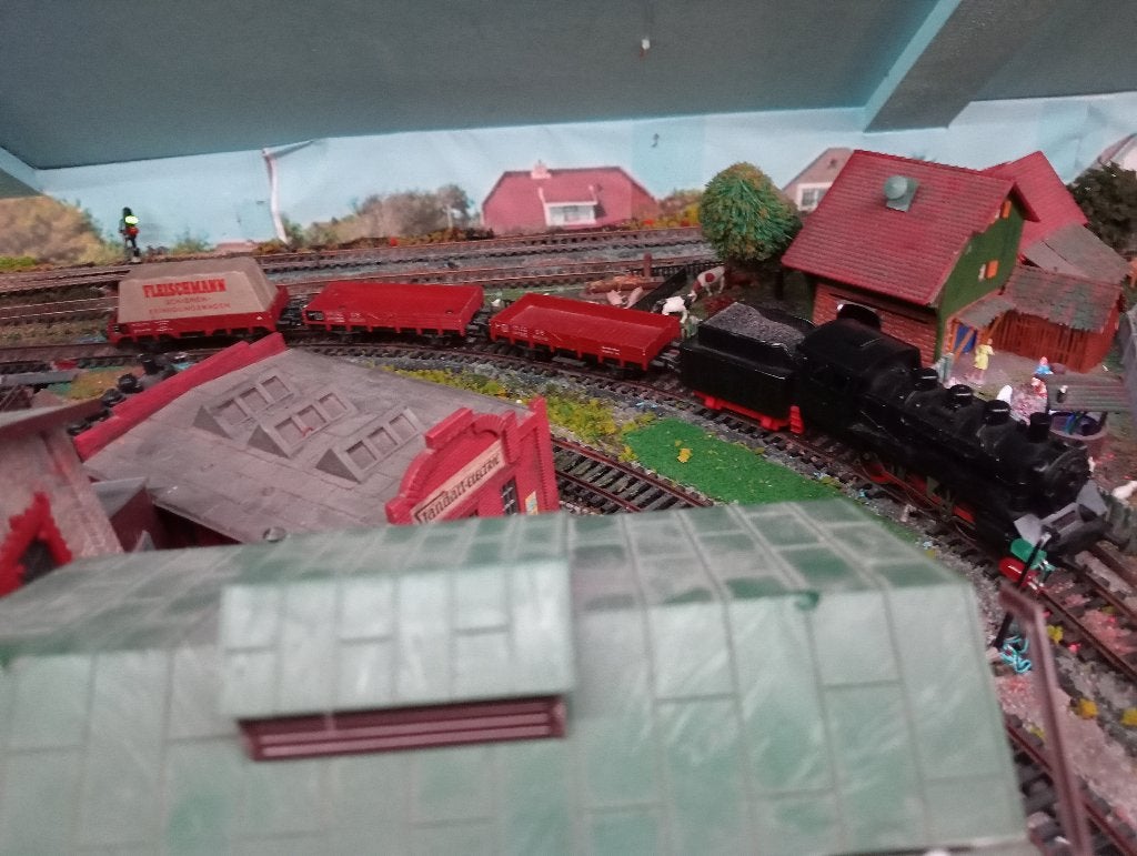 Fleischmann stoomloc met tender en 3 wagons, Hobby en Vrije tijd, Gelijkstroom, Fleischmann, Ophalen of Verzenden, Analoog