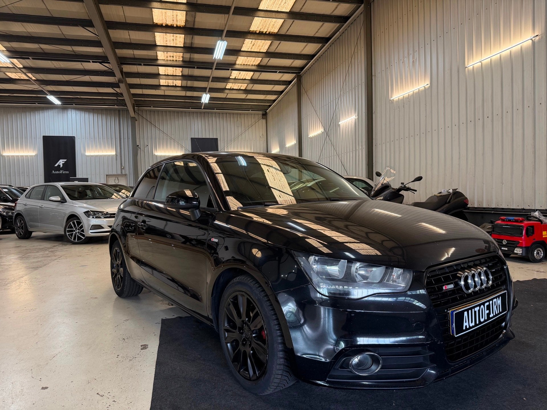 Audi A1 1.2 TFSI S-Line Cruise control Bluetooth NAP Boordco, Auto's, Voorwielaandrijving, Euro 5, 86 pk, Zwart
