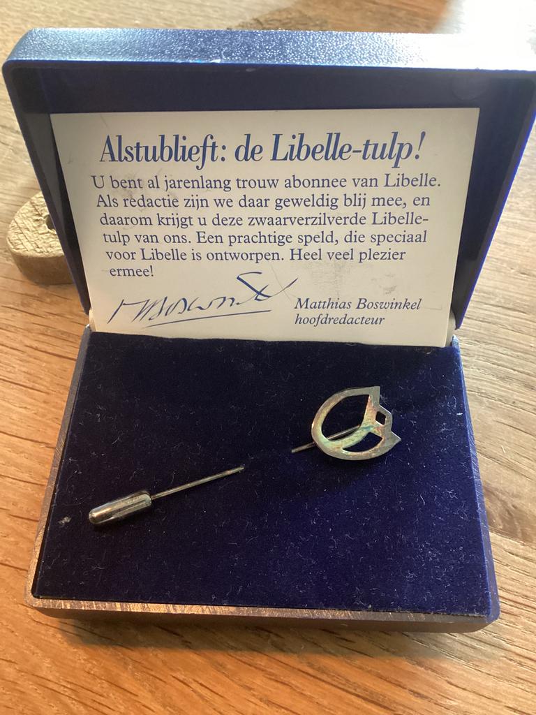Speld Libelle tulp, Ophalen of Verzenden, Zo goed als nieuw, Overige onderwerpen, Speldje of Pin