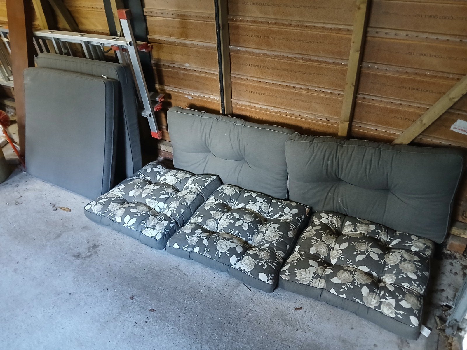 Prachtige kussens voor tuinmeubels en tuinbanken, Ophalen of Verzenden, Zo goed als nieuw