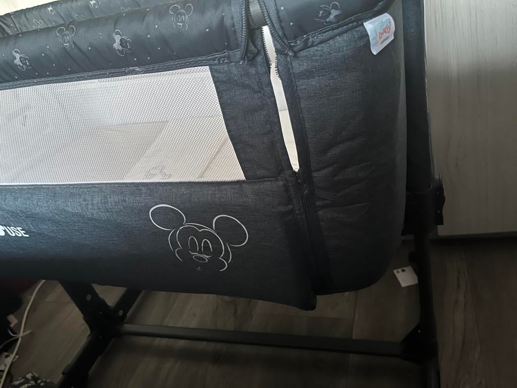 Dodi Co-sleeper Mickey Denim Blauw met Accessoires, Kinderen en Baby's, Babywiegjes en Ledikanten, Ophalen, Zo goed als nieuw
