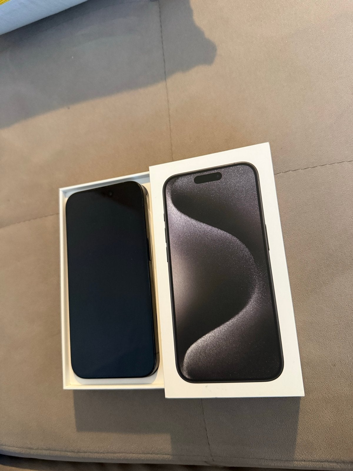 Apple iPhone 15 Pro 125GB Zwart - Zo goed als nieuw