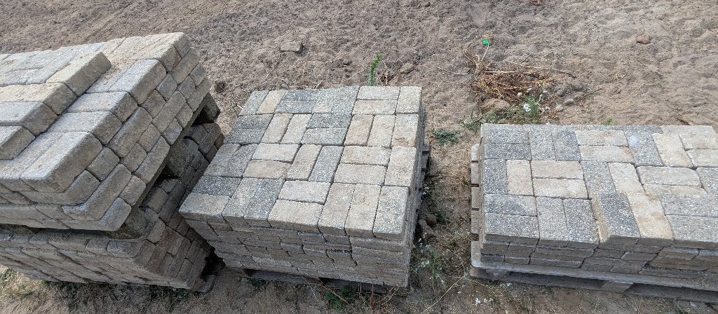 Klinkers ca. 43m2, Ophalen, Beton, Klinkers