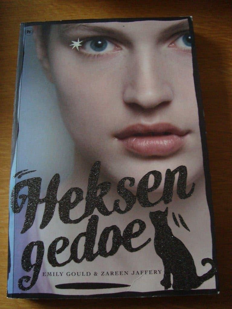 Heksen gedoe, Ophalen of Verzenden, Zo goed als nieuw