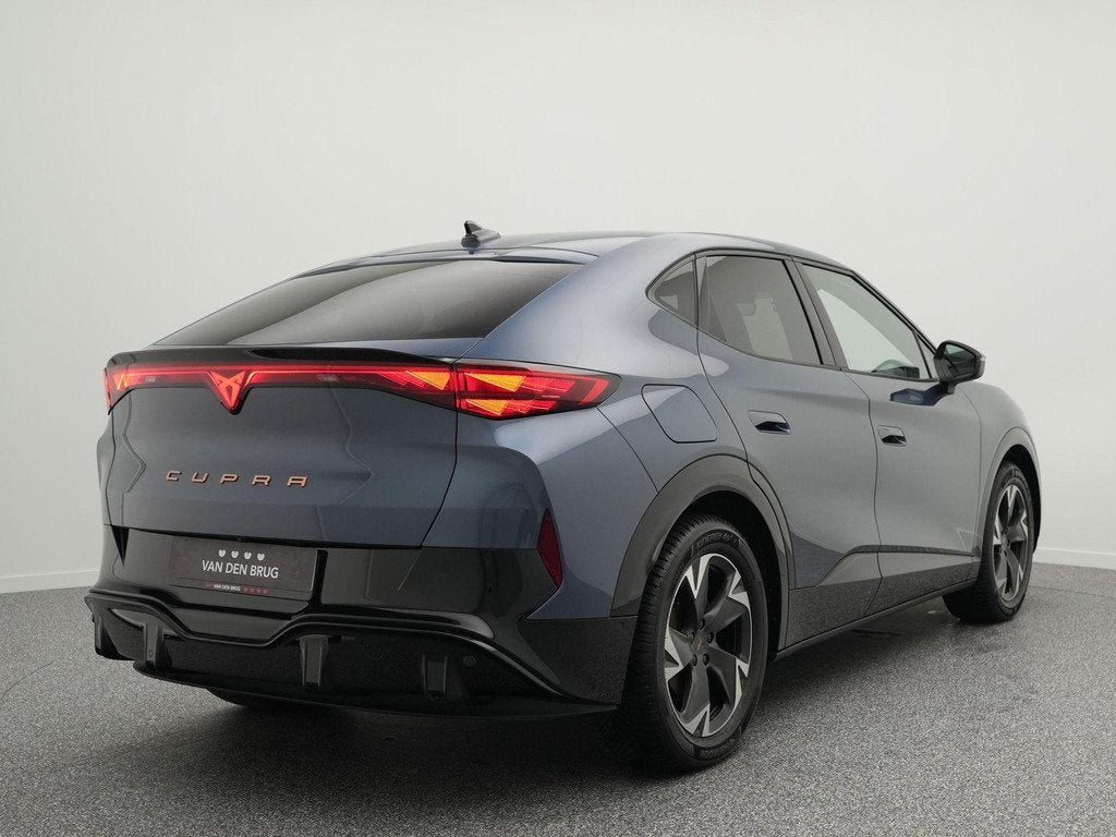 CUPRA Tavascan Business 82 kWh | SoH 99,9% | Warmtepomp | Ve, Auto's, Cupra, Automaat, Gebruikt, Zwart, 82 kWh