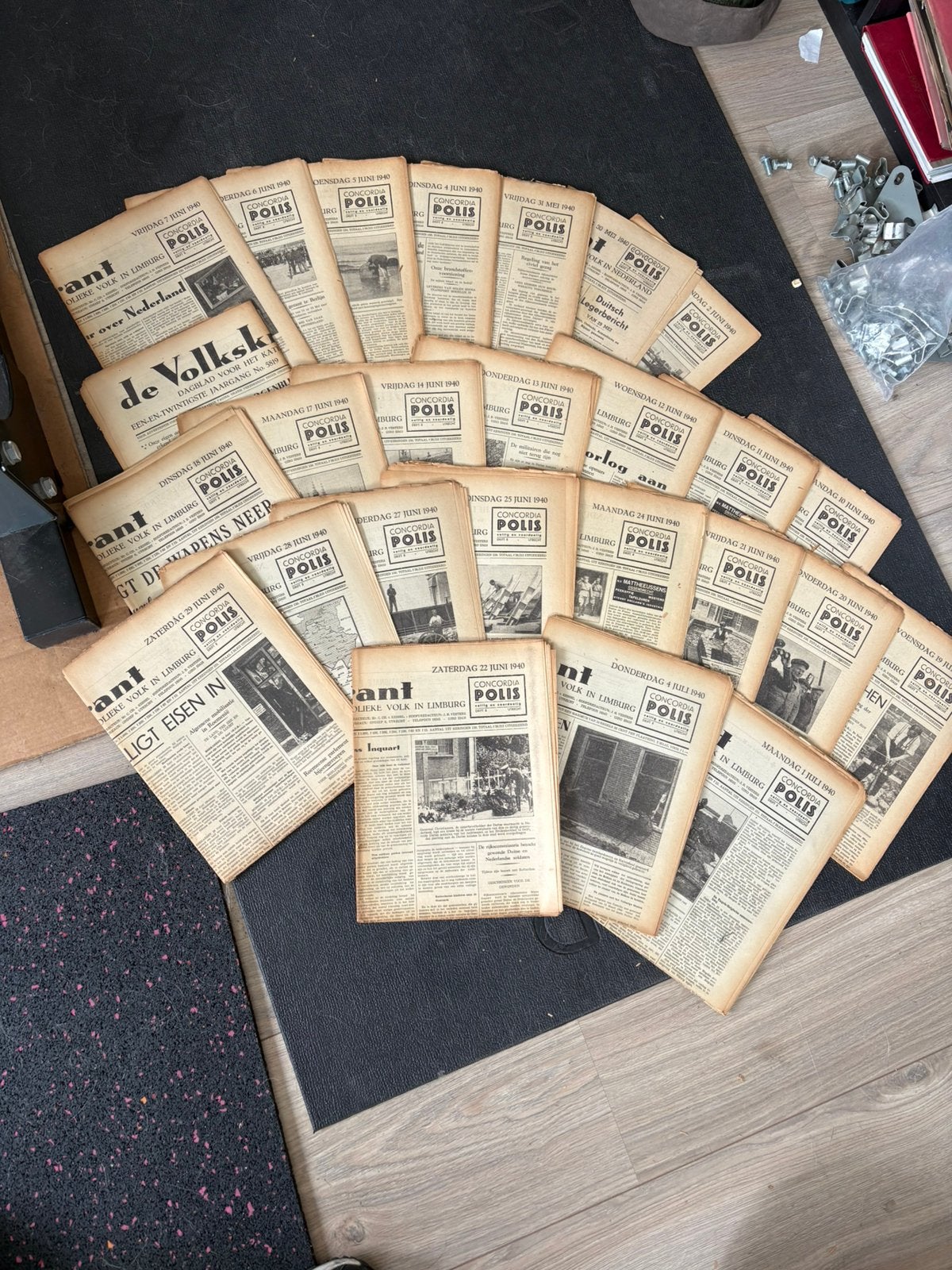 collectie originele WOII-kranten 1940–1945 De Volkskrant, Verzenden, Overige soorten, Nederland, Boek of Tijdschrift