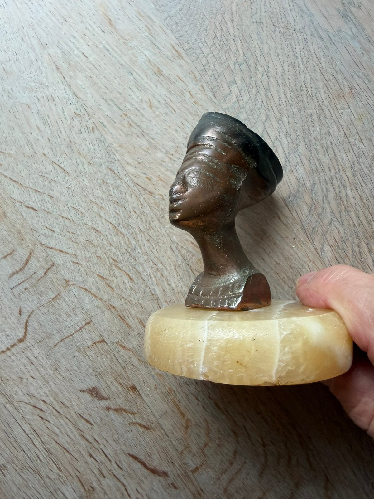 Bronsachtige nefertiti beeldje uit Egypte, Ophalen of Verzenden