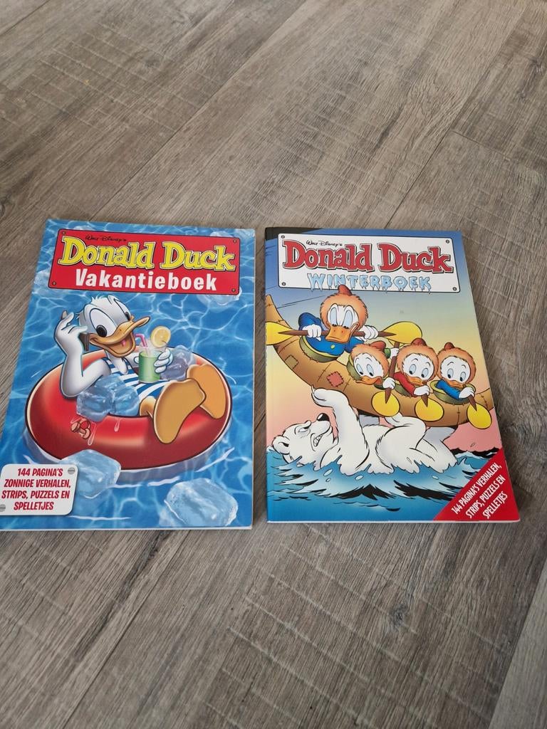 Donald Duck Vakantieboek & Winterboek - Zo goed als nieuw, Meerdere stripboeken, Ophalen of Verzenden, Zo goed als nieuw, Walt Disney