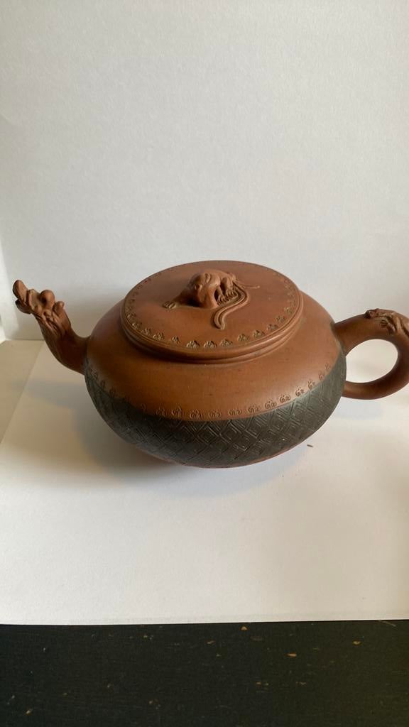 Yixing Sisha therpot in goede staat mooi gedecoreerd, Ophalen of Verzenden, Zo goed als nieuw