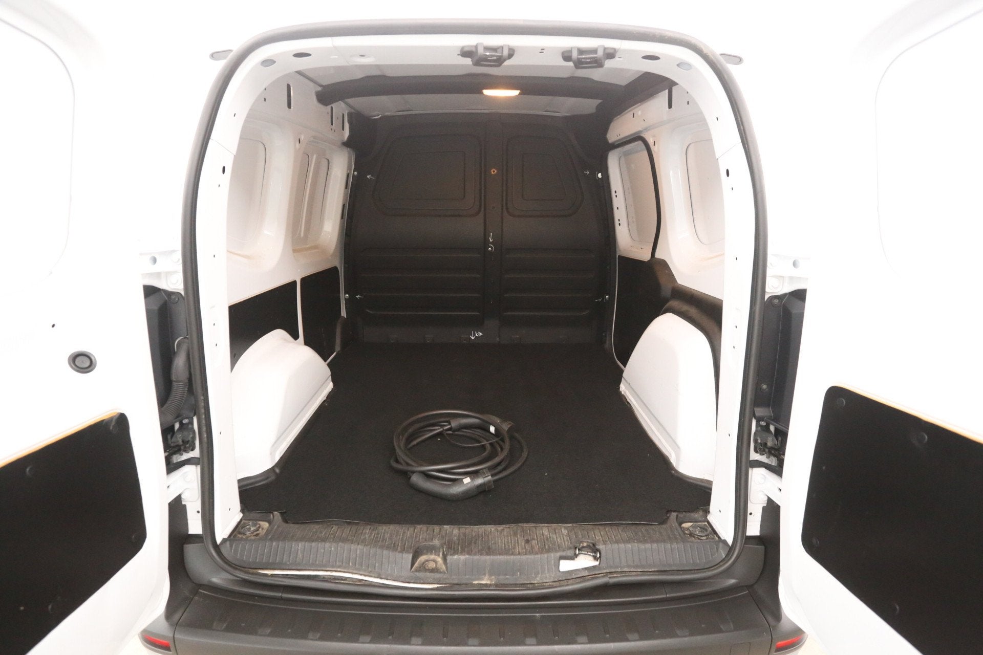 Renault Kangoo E-Tech 44 kWh | Incl. Accu | SOH 97% | Clima, 45 kWh, Gebruikt, Automatische klimaatregeling, 2 stoelen