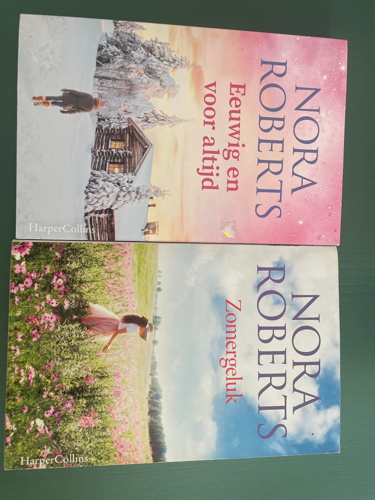 Nora Roberts Boeken: Eeuwig en voor altijd & Zomergeluk, Ophalen of Verzenden, Zo goed als nieuw, Nederland
