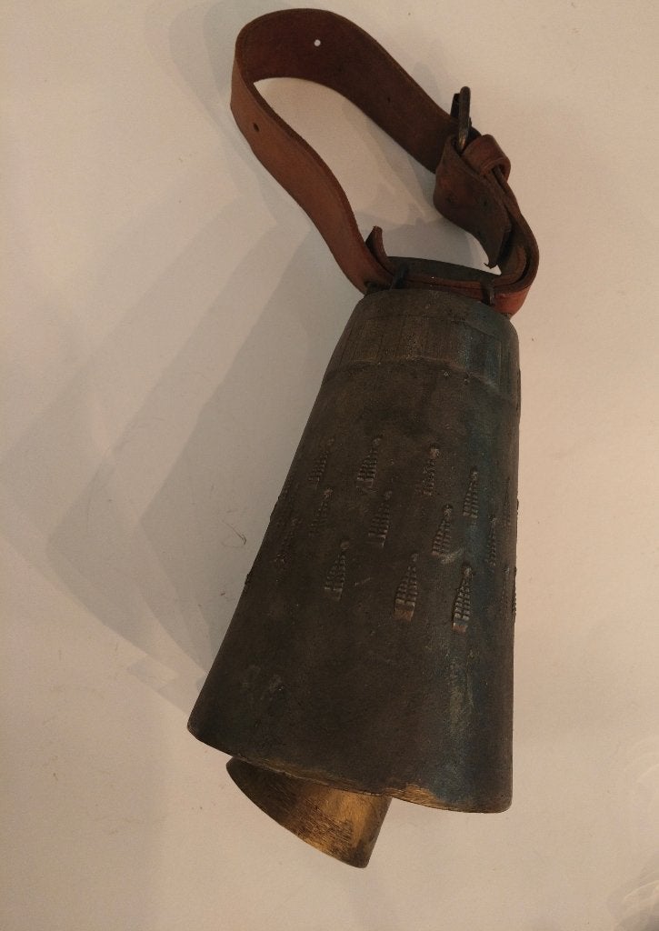 Bronze grote dieren bel met leren riem, Ophalen of Verzenden, Brons