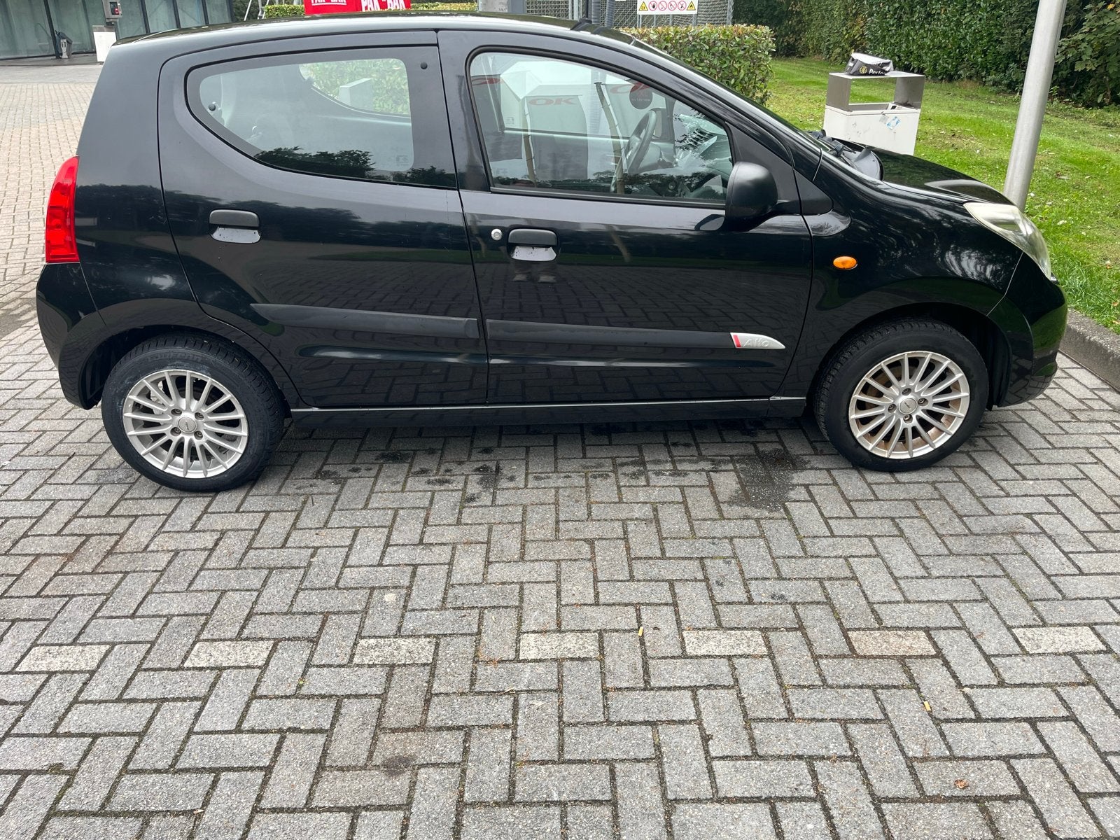 Suzuki Alto 1.0 2010 Zwart. NETJES|AIRCO|ELECT. RAMEN, Auto's, Voorwielaandrijving, 200 kg, 4 stoelen, Origineel Nederlands