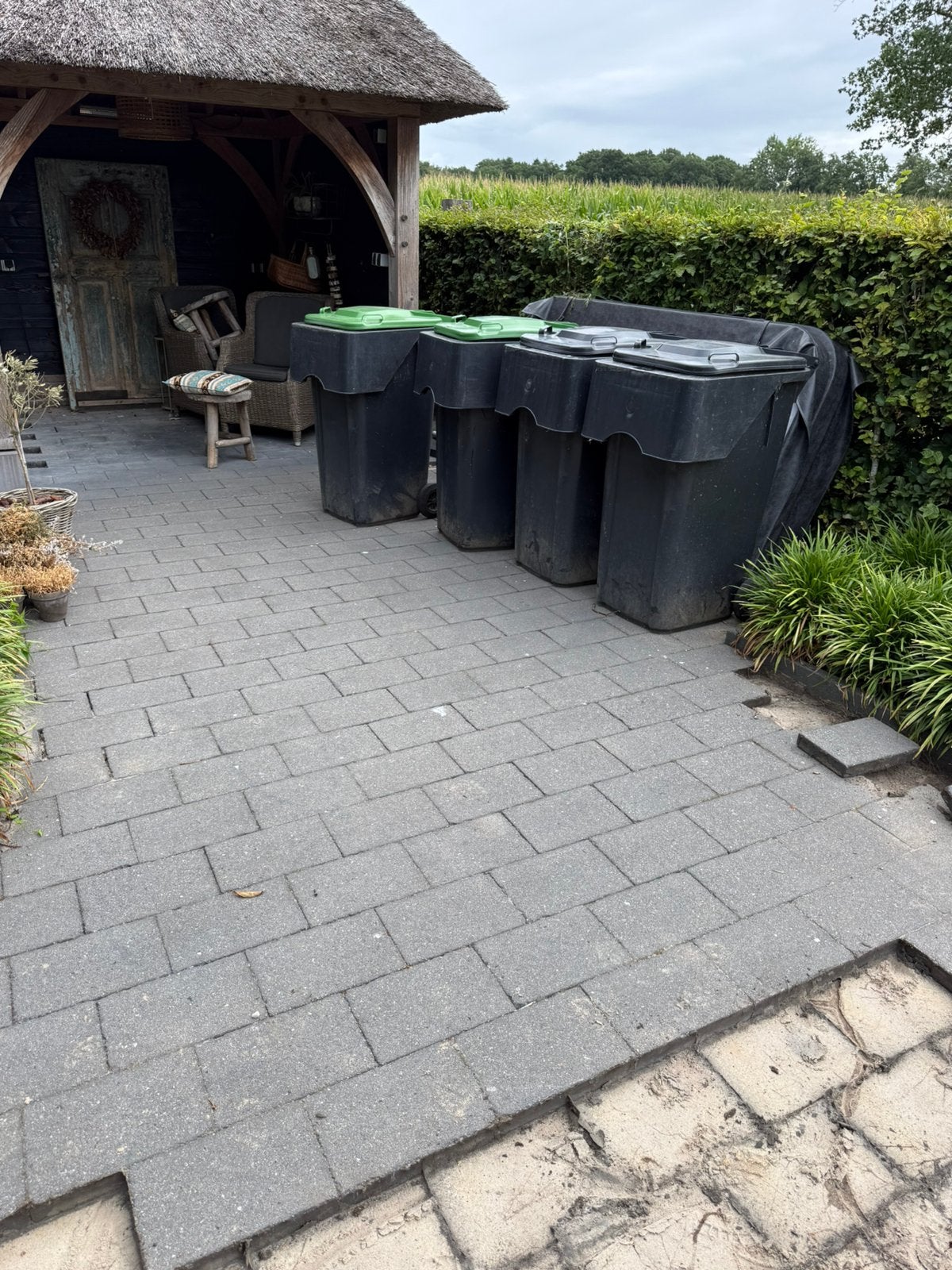 20 bij 30 tegels 30 m2 gratis af te halen, Tuin en Terras, Tegels en Klinkers, Ophalen, Zo goed als nieuw, Beton, Terrastegels