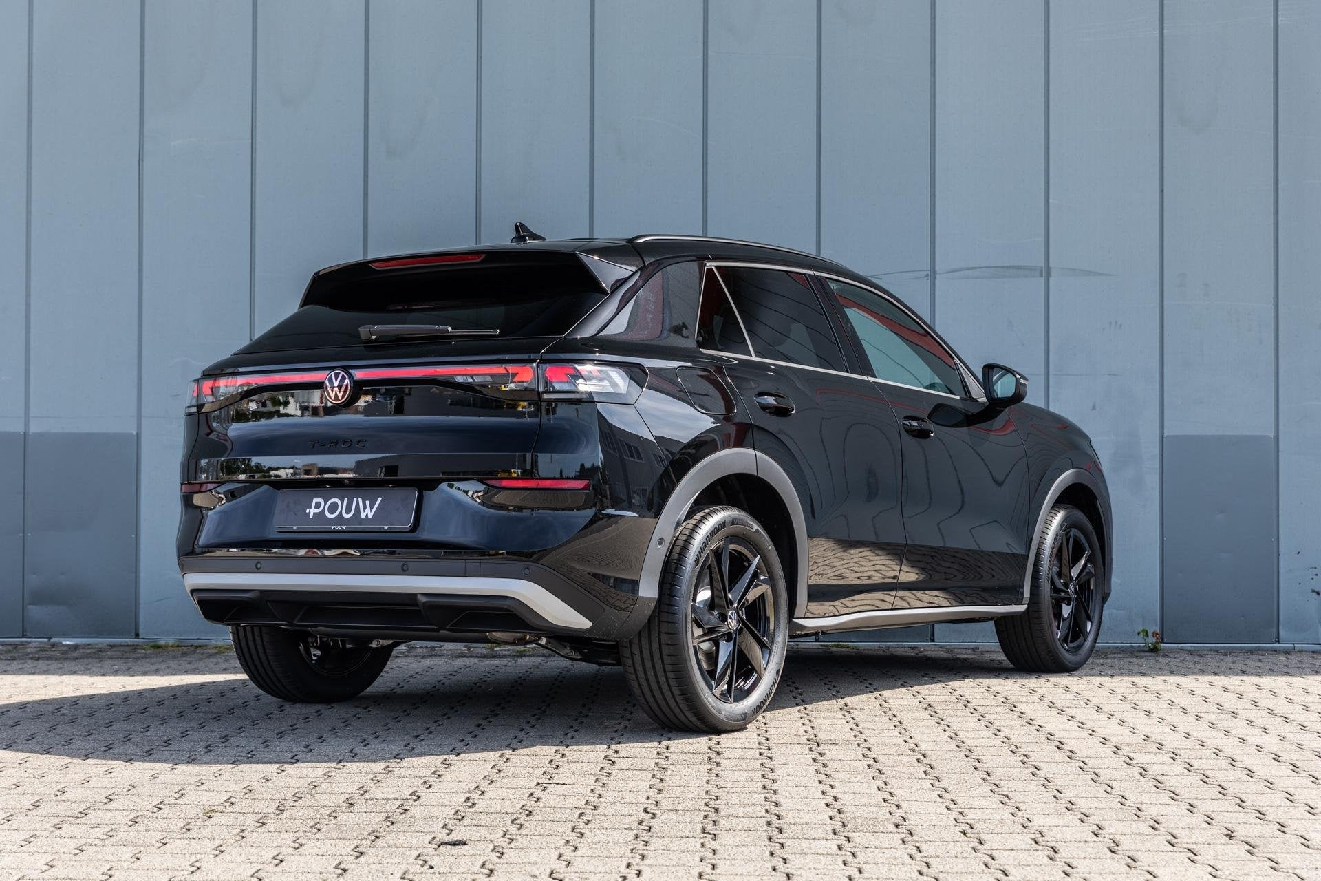 Volkswagen T-Roc 1.5 eTsi 115pk DSG Style First Edition | Tr, Auto's, 1498 cc, 4 cilinders, 116 pk, Zwart