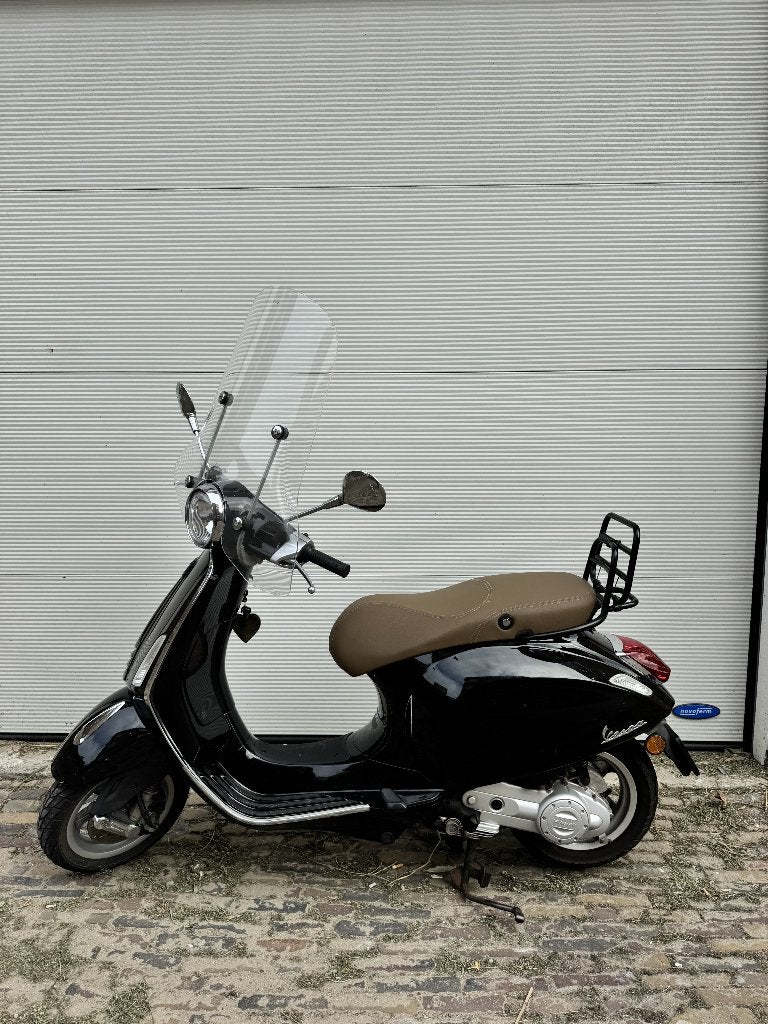 Vespa Primavera snorfiets 2018 | 9012 km | nette staat, Fietsen en Brommers, Ophalen, Gebruikt, Overige modellen, Benzine