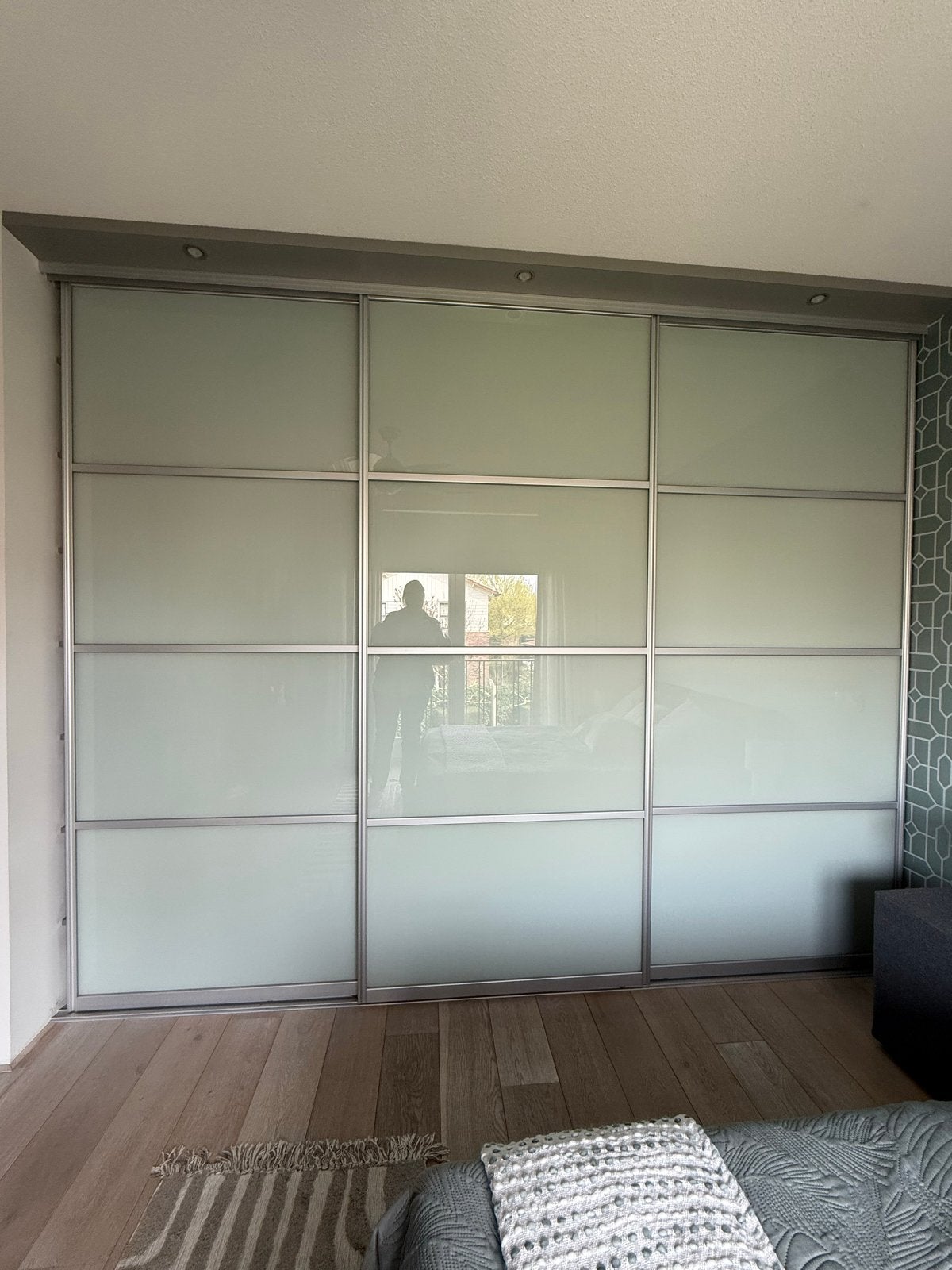 Mooie schuifwand/kledingkast met leg- en hanggedeelte, Huis en Inrichting, Kasten | Kledingkasten, Ophalen, Gebruikt, Met deur(en)