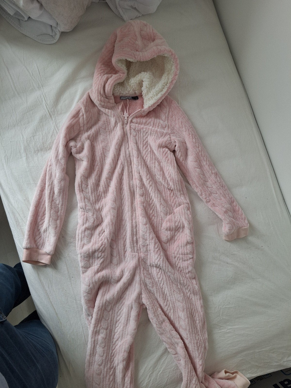 Roze onesie maat 134/140, Ophalen, Zo goed als nieuw, Meisje