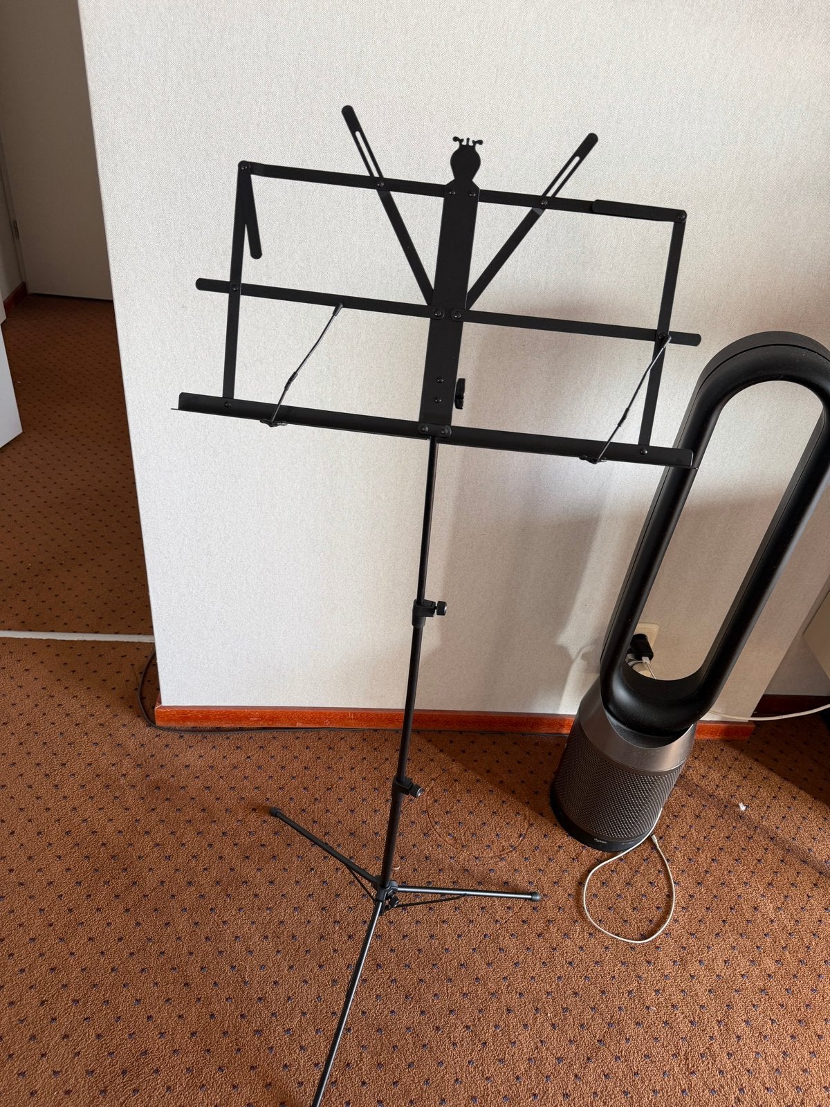 Muziekstandaard - Zwart, Opvouwbaar en Verstelbaar, Ophalen, Zo goed als nieuw, Muziekstandaard