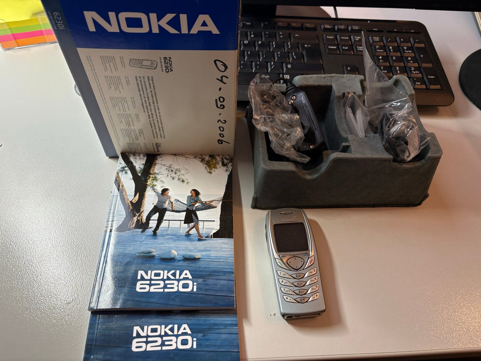Nokia 6230i met doos en accessoires, Telecommunicatie, Fysiek toetsenbord, Ophalen of Verzenden, Klassiek of Candybar, Zonder simlock