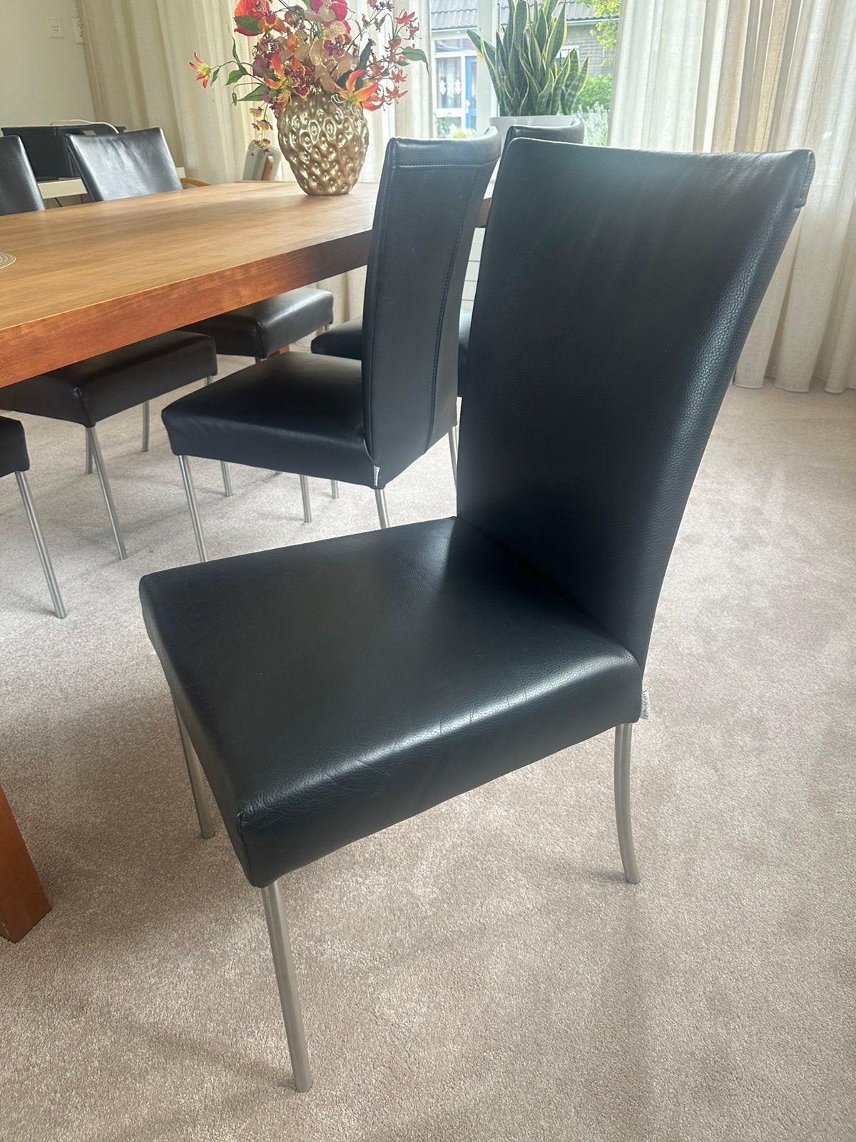 Massief houten eettafel 200 x 100cm plus 6 leren stoelen, Ophalen, Zo goed als nieuw, Leer, Vijf, Zes of meer stoelen