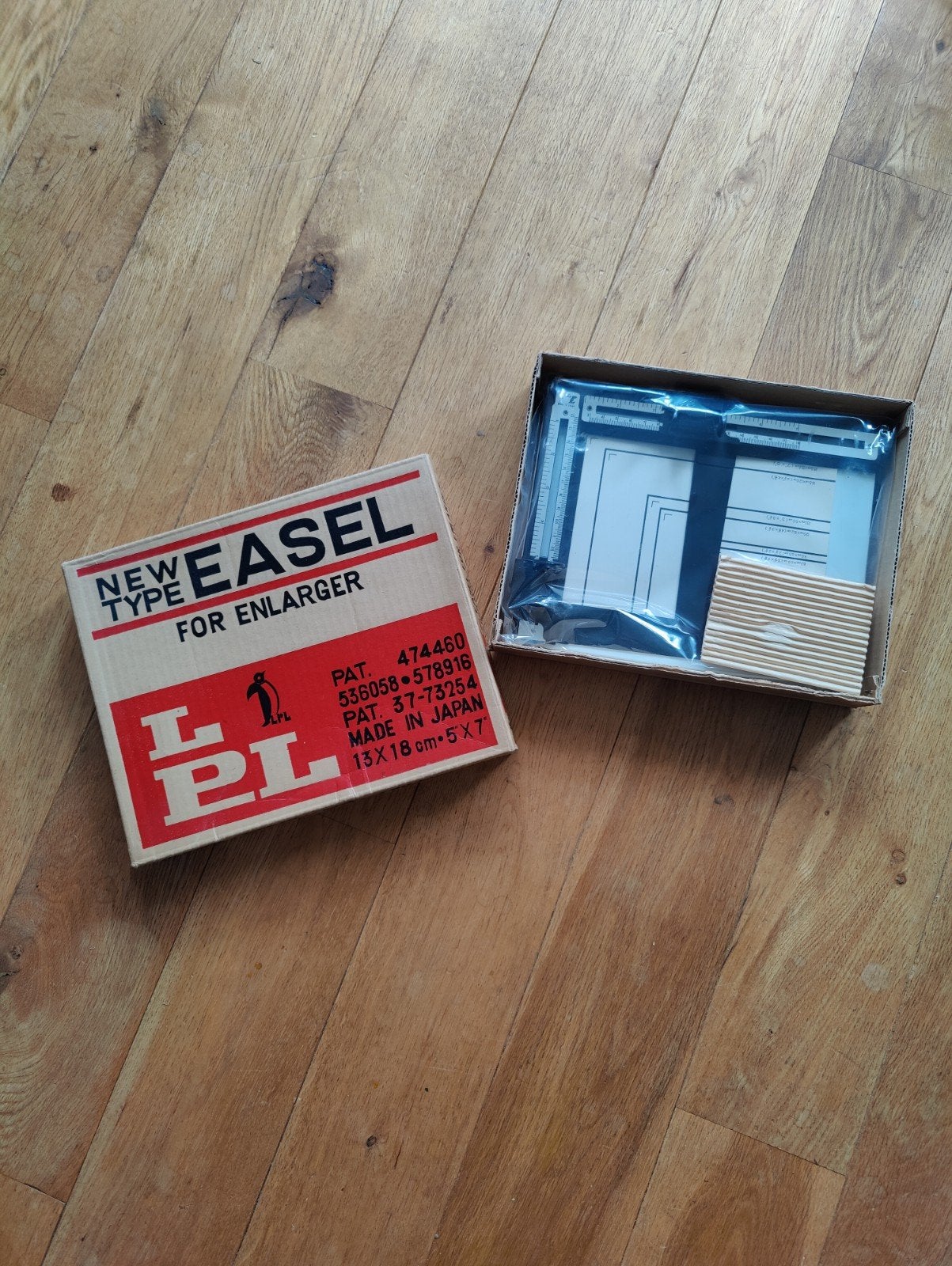 LPL New Type Easel voor Vergroter 13x18cm - Nieuw in doos, Ophalen of Verzenden, Nieuw, LPL, Vergrotingsaccessoire