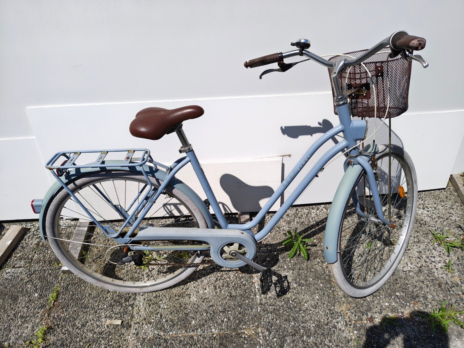 Stadsfiets met mand - schakelwerk heeft liefde nodig, Overige merken, Velgrem, Versnellingen, Ophalen of Verzenden