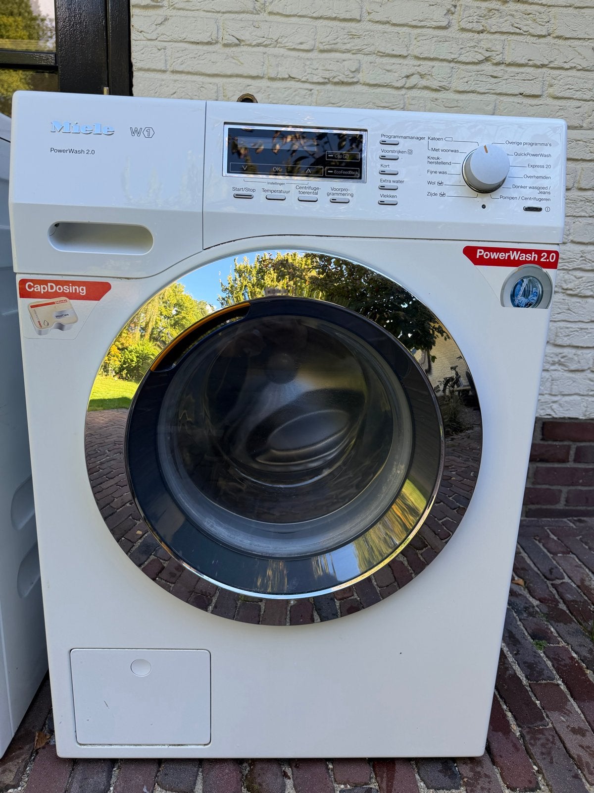 Foto 2 van Miele WKJ131 WPS Powerwash 2.0 wasmachine 8kg 1600 toeren